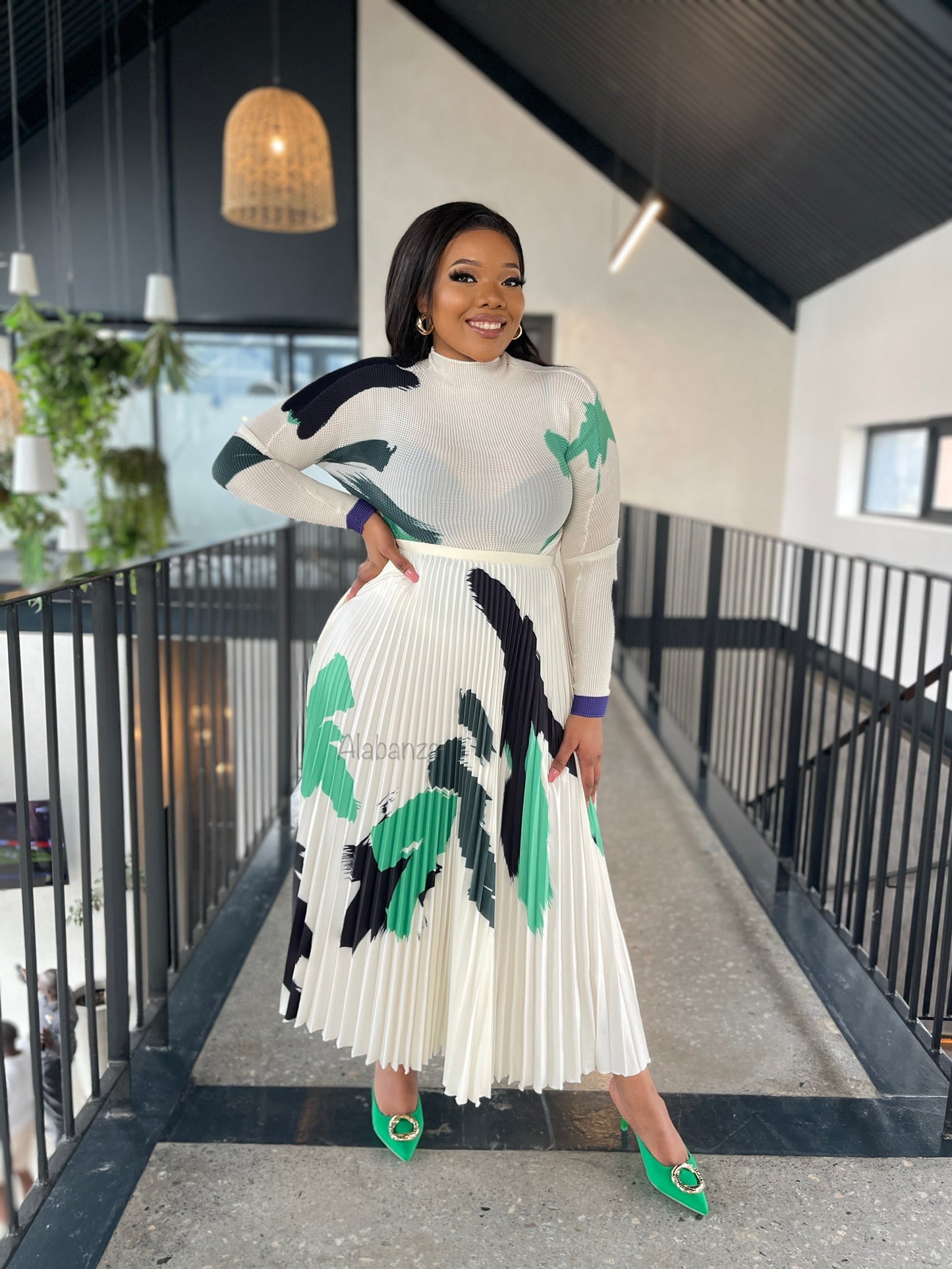 Zari Cream Pleat Set - Luxury Quality