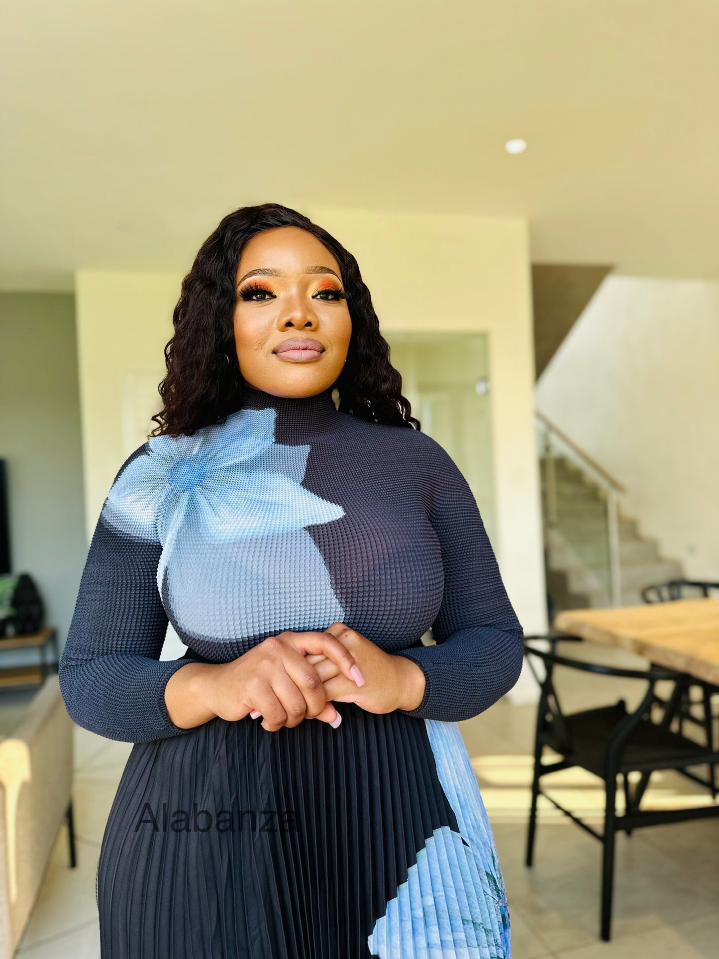 Zari Black Blue Floral Pleat Set