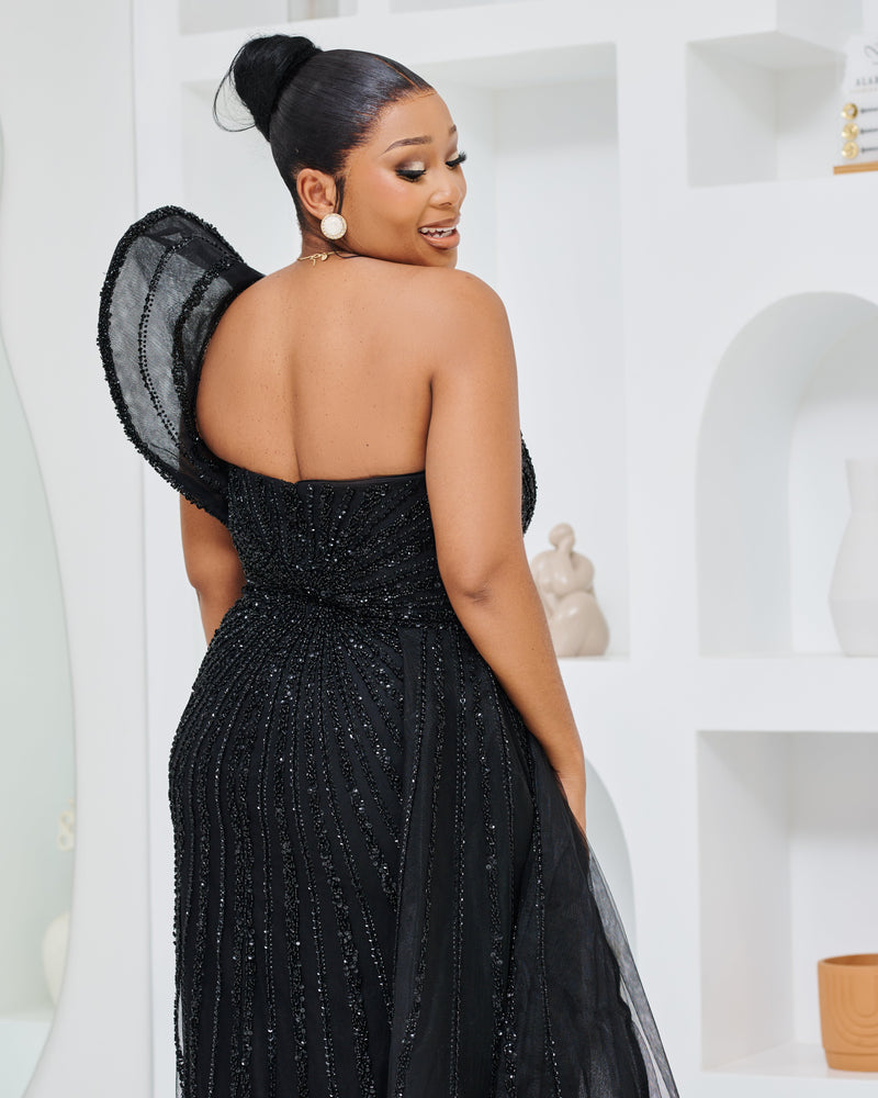 Black Twilight Dress (50 % is Refundable Deposit)